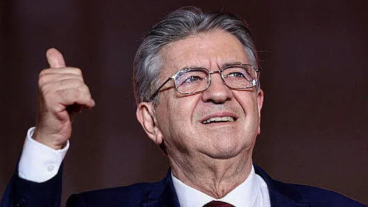 Обложка источника: Ведущий кандидат в президенты Франции использует гнев студентов в интересах своей кампании