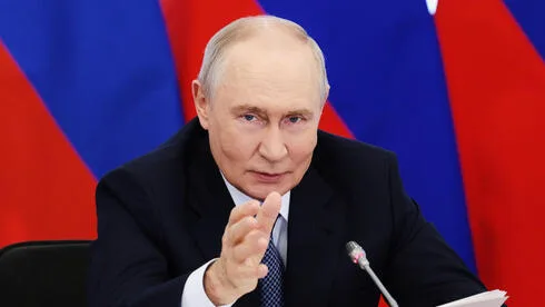 Обложка источника: В России пройдут первые выборы в парламент с начала войны