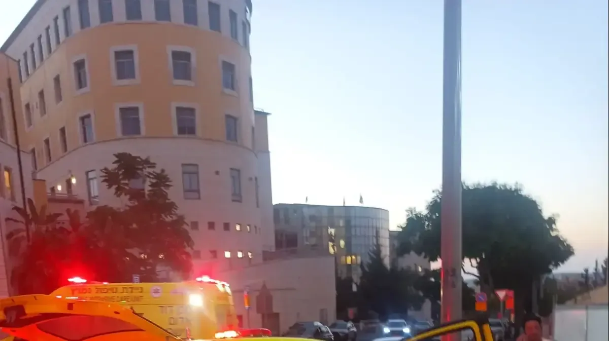 Обложка источника: В Иерусалиме тяжело ранен мужчина во время ограбления