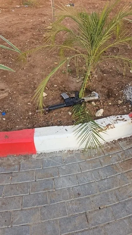 Обложка источника: Стрельба на северном въезде в Хеврон