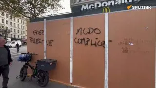 Обложка источника: В Париже владельцы магазинов защищают бизнес от погромов