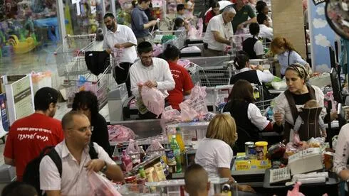 Обложка источника: Цены на праздничные товары в израильских сетях выросли