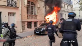 Обложка источника: Беспорядки старшеклассников в Париже