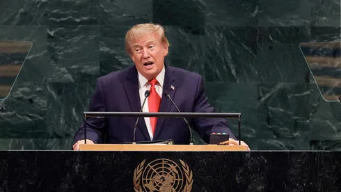 Обложка источника: Хуситы атаковали в Саудовской Аравии, Трамп угрожает Ирану, а цены на нефть резко растут