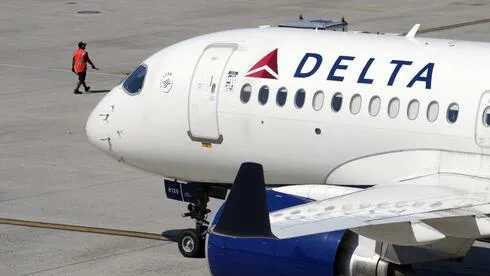 Обложка источника: После сообщения о бомбе: самолет Delta в аэропорту Бен-Гурион был осмотрен, отклонений не обнаружено