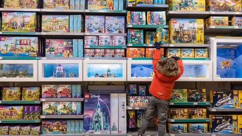 Обложка источника: Не только для детей: Lego подводит итоги сильного первого полугодия с ростом выручки на 21%