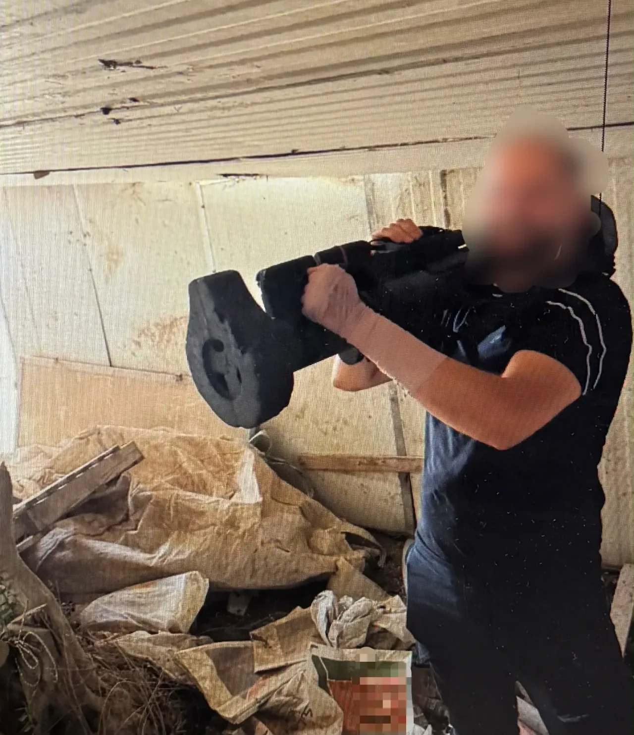 Обложка источника: Трое обвинены в хранении украденного у ЦАХАла ПТРК «Матадор»
