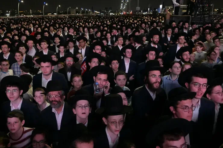 עצרת חרדים בבני ברק בהשתתפות הרב לנדו ומשה גפני