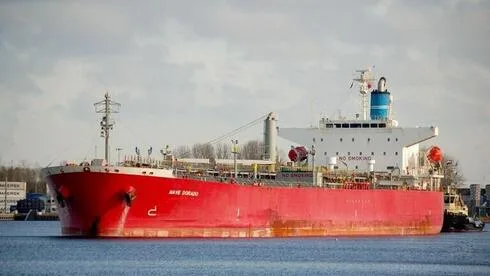 Обложка источника: В Иране сообщили о взрыве нефтяного танкера