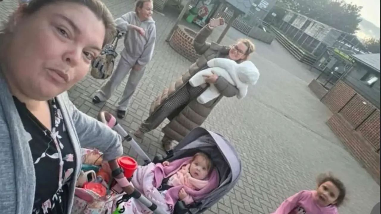 Обложка источника: Семья оказалась запертой в английском зоопарке