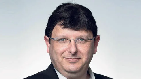 Обложка источника: Вишер приобретает американскую страховую компанию и инвестирует в нее 10 миллионов долларов