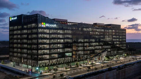 Обложка источника: Microsoft увольняет десятки сотрудников в центре разработки в Израиле
