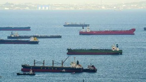 Обложка источника: Несмотря на угрозы Ирана: экспорт нефти через Ормуз почти вернулся к норме