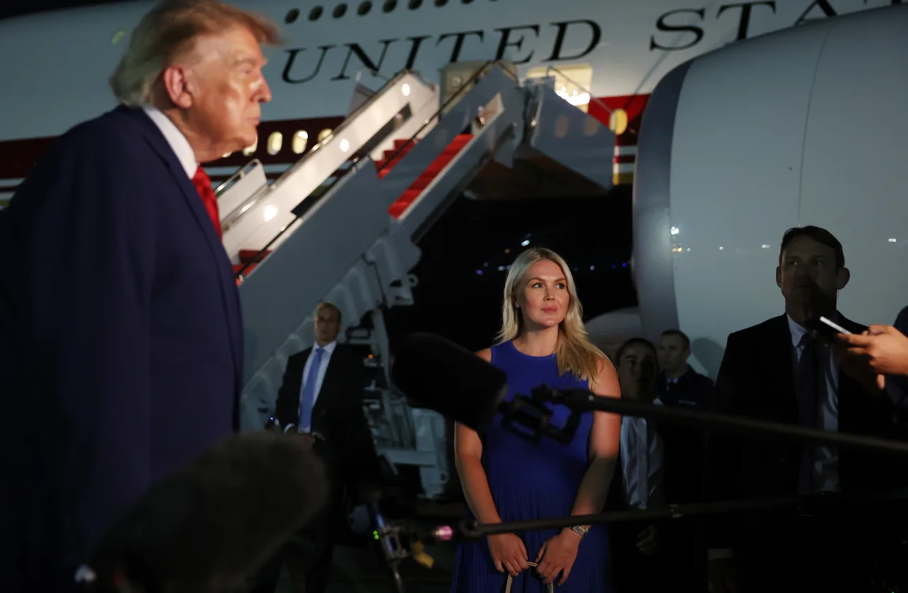 Обложка источника: Дональд Трамп назначил нового пресс-секретаря Белого дома