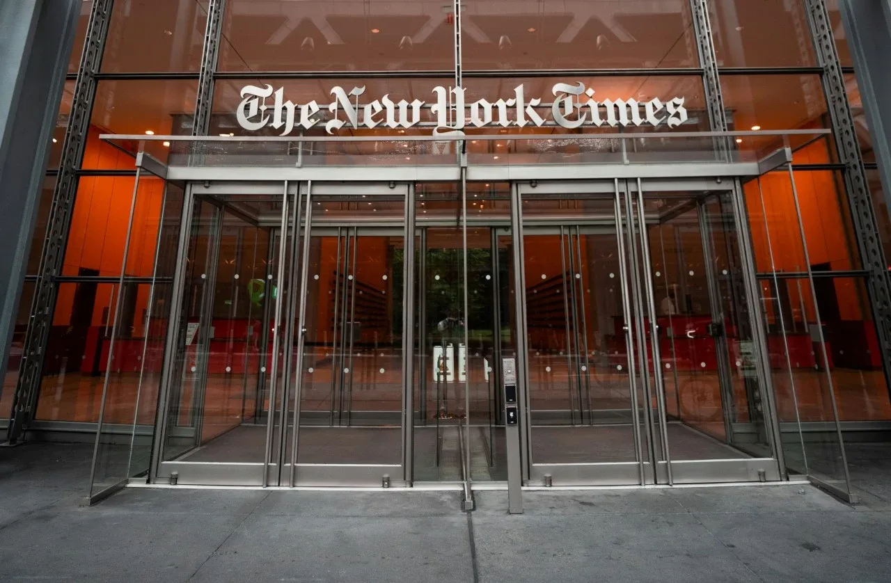 Обложка источника: Акционеры The New York Times подали иск из-за освещения конфликта в Газе