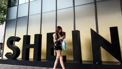 Обложка источника: К тому времени, когда она наконец вышла на IPO, Shein стала гораздо менее привлекательной для инвесторов
