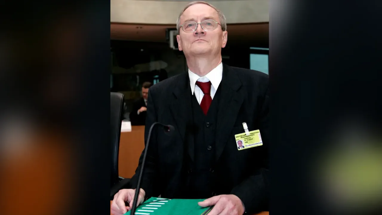 Обложка источника: Бывший глава разведки Германии подозревается в шпионаже