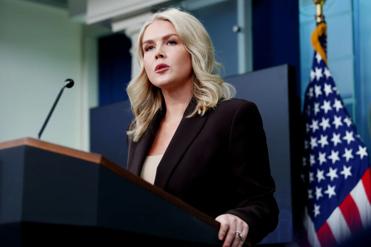 Обложка источника: Кэролайн Ливитт станет комментатором Fox News