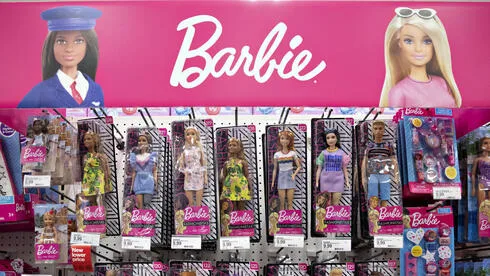 Обложка источника: Спустя 8 лет: производитель Барби Mattel меняет генерального директора и председателя совета директоров