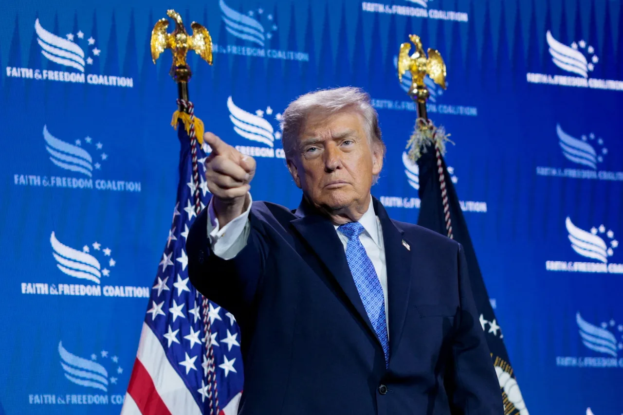 Обложка источника: Трамп отменил запланированную атаку на хуситов