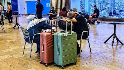 Обложка источника: Кто компенсирует убытки пассажирам, застрявшим в аэропорту Бен-Гурион? Никто