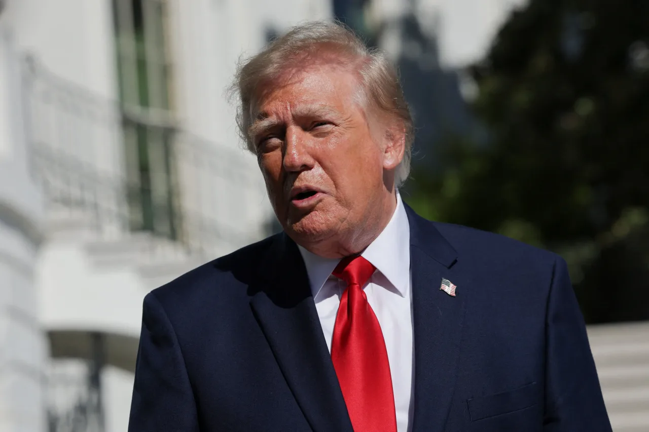 Обложка источника: Трамп заявил об отсутствии планов атаковать Иран до промежуточных выборов
